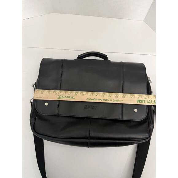 Kenneth Cole Reaction Unisex Black Leather Risky Business Messenger Bag Laptop - Picture 12 of 16